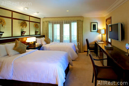 The Laguna Resort & Spa 32
